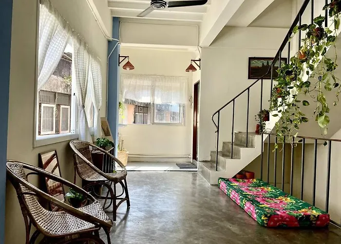 Baan Khaosoi - Private In A Rooftop 2nd Floor ホステル *